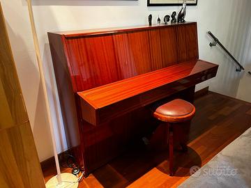 Pianoforte verticale eisenberg