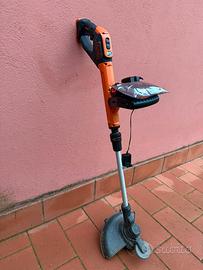 Tagliabordi Blac Decker a batteria