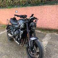 Triumph trident 660