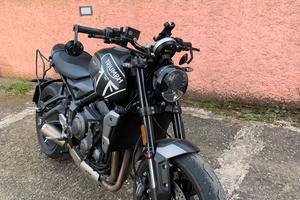 Triumph trident 660