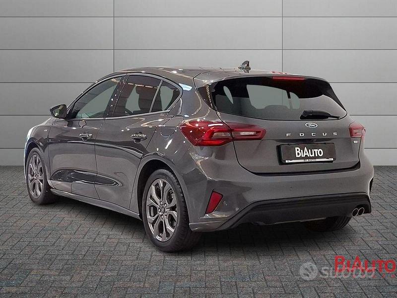 Ford Focus 2022 photo 4