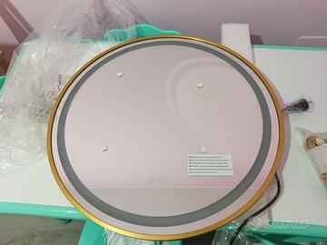 specchio retroilluminato