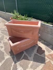 Vasi  in resina  da giardino