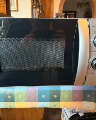 Microonde SilverCrest SMW 700 D3