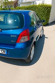 TOYOTA Yaris - 2006
