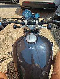 ROYAL ENFIELD SUPER METEOR 650 BLACK