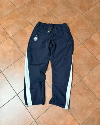 Pantaloni patta