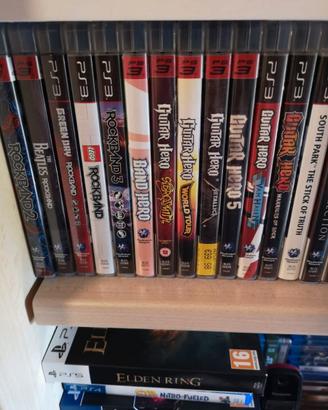 Bundle Guitar Hero + giochi PS3