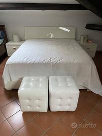 Cameretta completa con letto matrimoniale grande