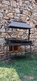 Barbecue a legna e carbone in ferro