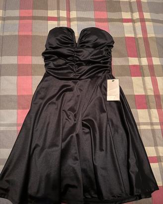 Abito nero elegante da donna nuovo  con cartellino