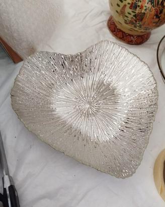 Vassoio e vaso in argento