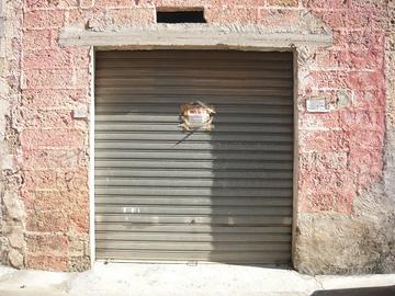 Vecchia bitazione uso deposito/garage