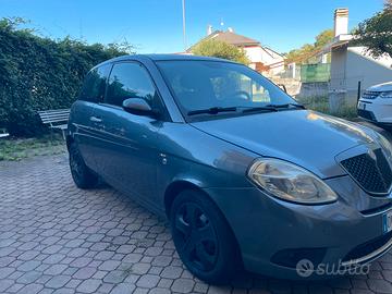 Ypsilon 1.2 60 cv