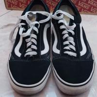 Scarpe Vans da uomo sportive originali numero 43.