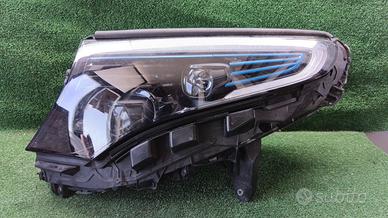 FARO ANTERIORE SINISTRO MERCEDES EQC Serie a293906