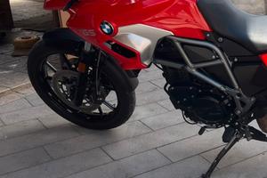 Moto BMW del 2017 con soli 28500 KM
