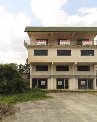 Immobile di 1600 m² con più di 5 locali a San Gior