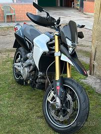 Aprilia dorsoduro 750