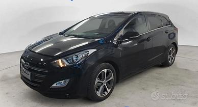 Hyundai i30 Wagon 1.6 CRDi SOLO 120MILA KM!!!!!!!!
