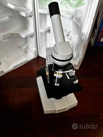 Microscopio biologioco professionale