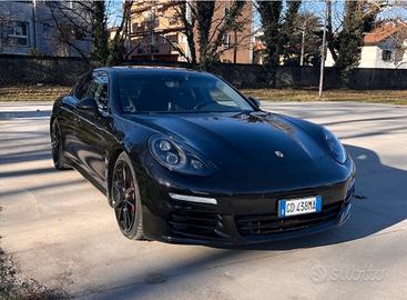 Porsche Panamera 300 cv
