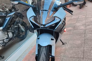 Cf moto 675 sr-r 