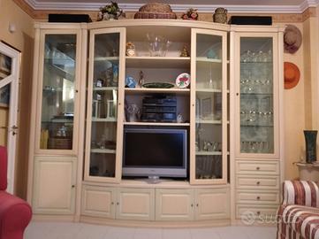 sala più madia e tavolo 