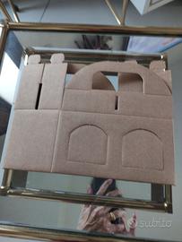 Scatole in cartone portavasetti confetture.