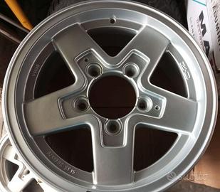 Cerchi in lega OZ 15 pollici SUZUKI JIMNY