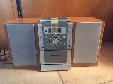 Lettore LG radio/CD/Cassette/MP3 con telecomando