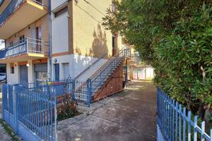 PANTANO BIFAMILIARE AMPIO GIARDINO MANSARDA TERRAZ