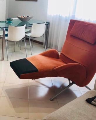 Poltrona elegante reclinabile