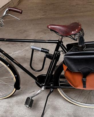 Bici vintage Taurus nera – Brooks originale