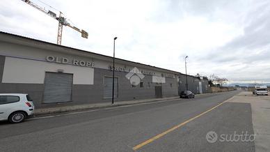 NEGOZIO A FRATTAMAGGIORE