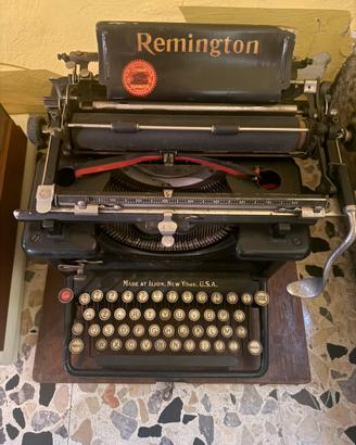 Macchina da scrivere Remington Standard