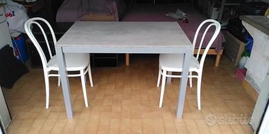Tavolo da cucina e  n.2 sedie