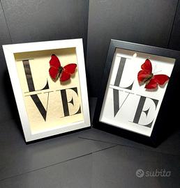Quadri decorativi con farfalle e scritta “Love”