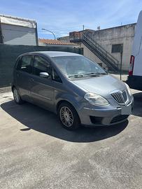 Lancia Musa 1.3 mjt