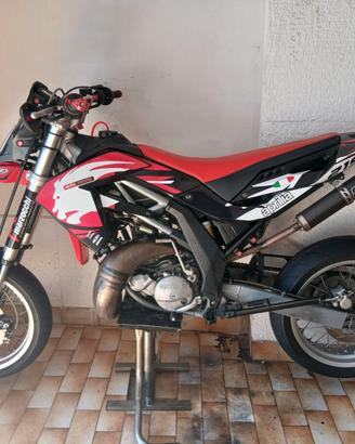 Moto  Aprilia MX 125 Motard.