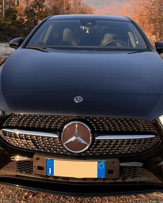 Mercedes-Benz A180d Premium AMG Night Edition