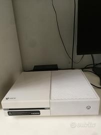 Xbox one 500gb bianca + controller Nacon