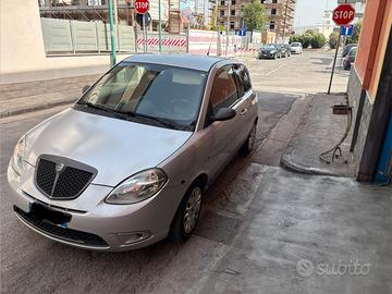 Lancia Ypsilon 1.3 multijet momo design