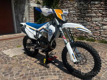 Husqvarna FE 350 m.y. 2023 versione Heritage