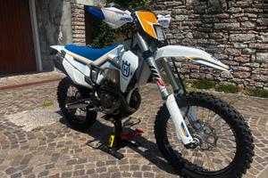 Husqvarna FE 350 m.y. 2023 versione Heritage