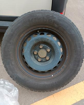 CERCHIO CON PNEUMATICO 235/65/R16C  per VW CRAFTER