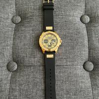 Orologio Guess nero e dorato