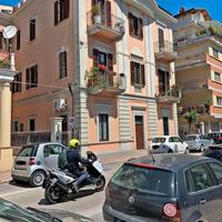 Piano terra con corte esclusiva a 200mt dal mare