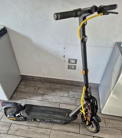 Monopattino Ninebot Max G2