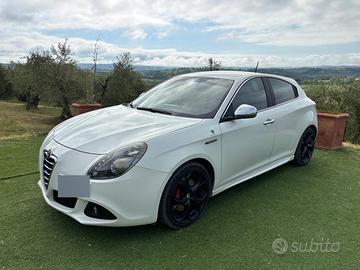 Giulietta III 2012 1750 tbi Quadrifoglio Verde 240